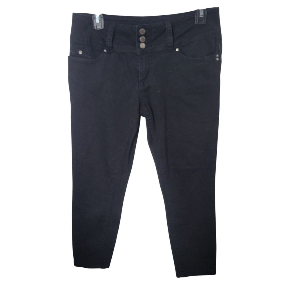 WannaBettaButt? Womens Size 32? Black Solid Cropped Jeans